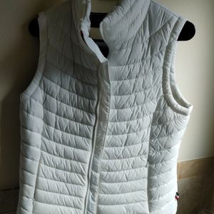 Puff sleeveless jacket